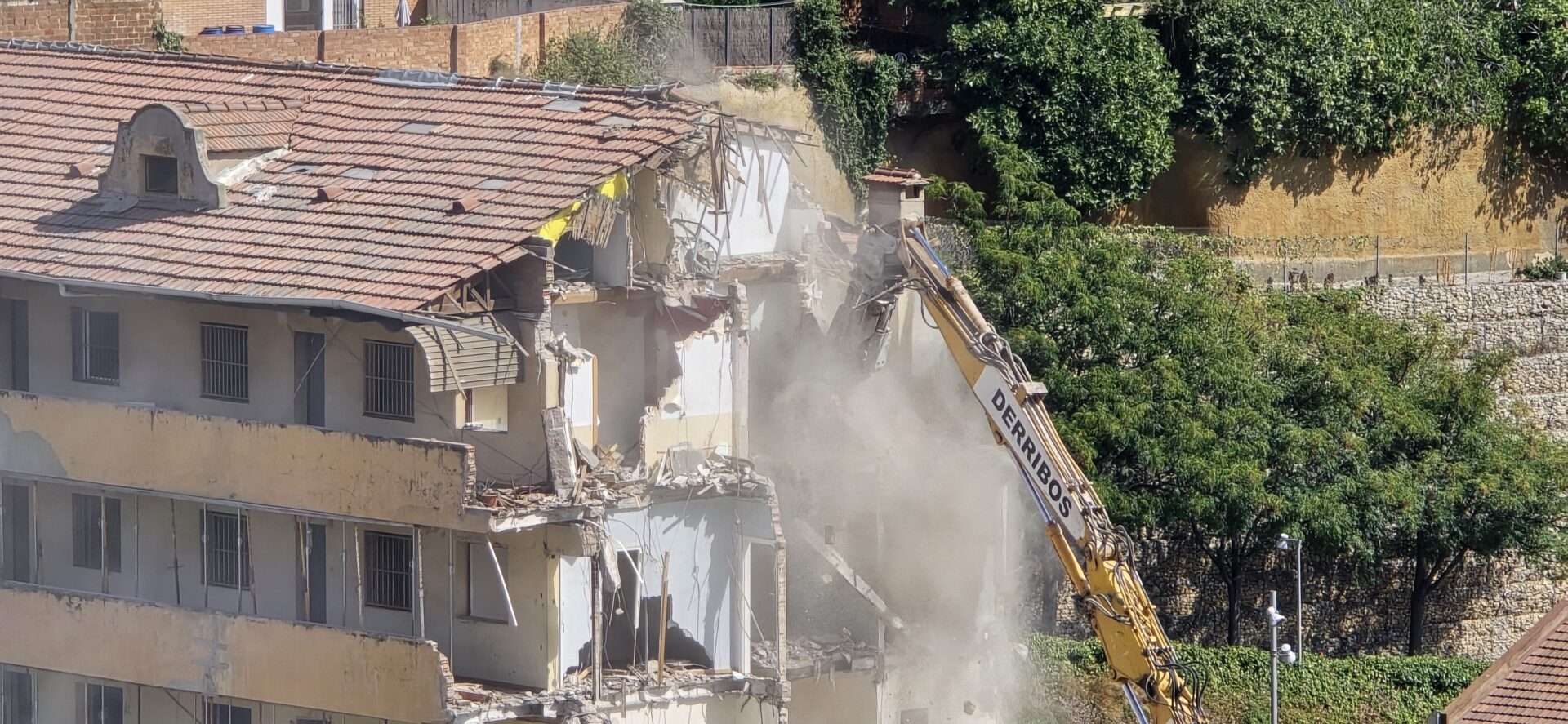 Qui no estima la gent ni el seu patrimoni, no estima Esplugues