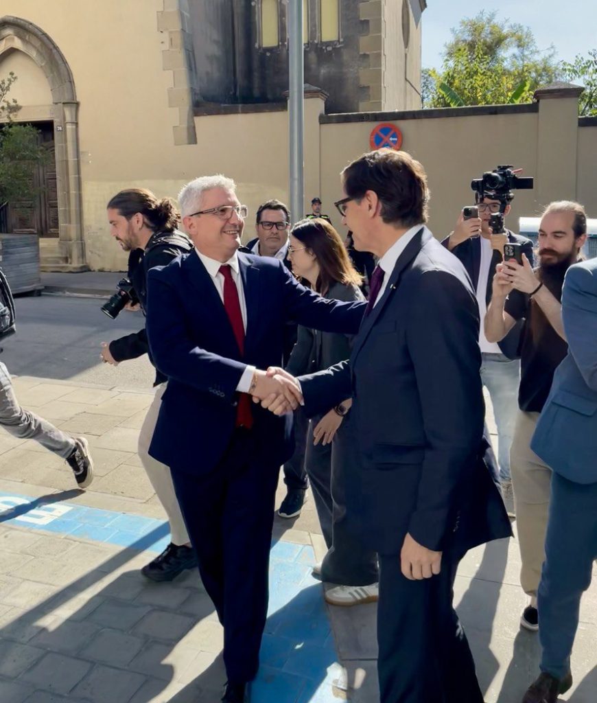 Illa tria Esplugues per anunciar un pla per renovar les instal·lacions esportives de Catalunya amb una inversió de 120 milions d’euros