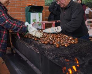 Esplugues celebra la Castanyada i Tots Sants amb activitats per a tota la família