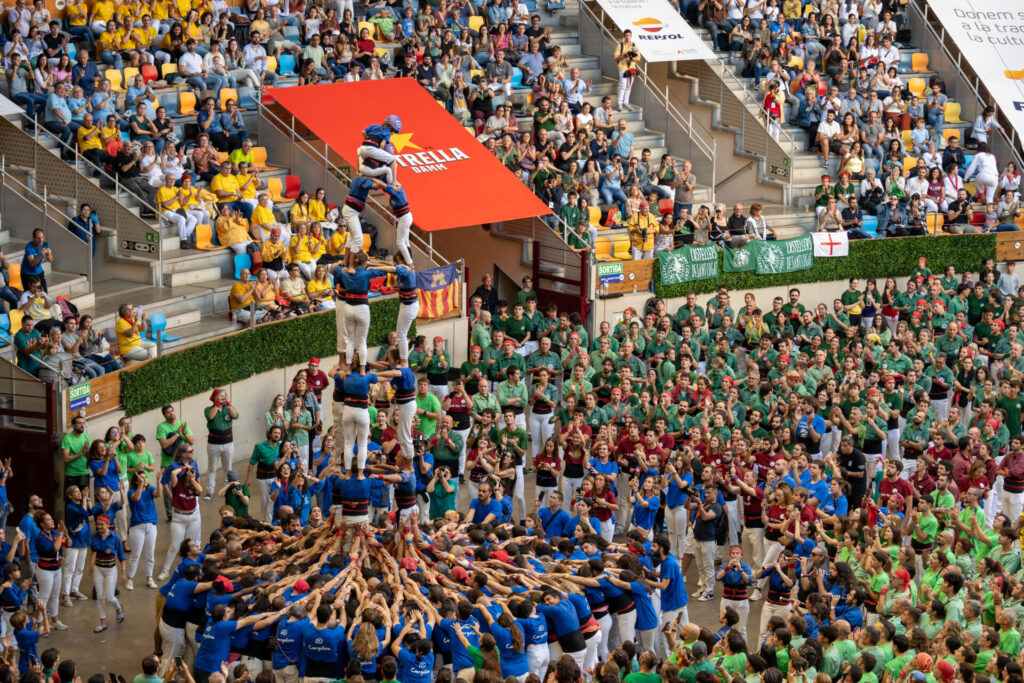 Els Castellers d'Esplugues assoleixen els seus objectius al Concurs Casteller