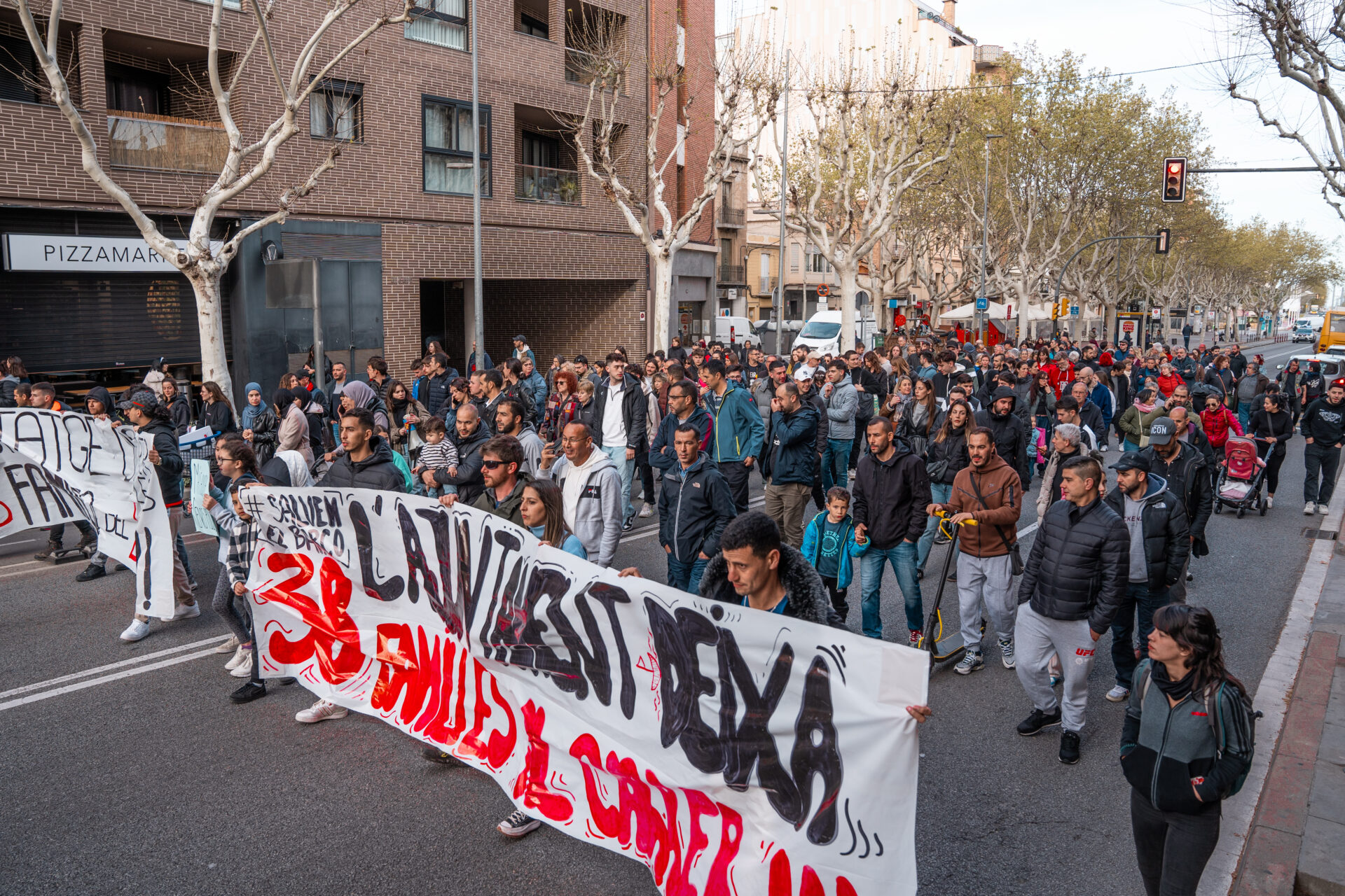 Les famílies d’El Barco a l’espera d’una solució estable dos mesos després