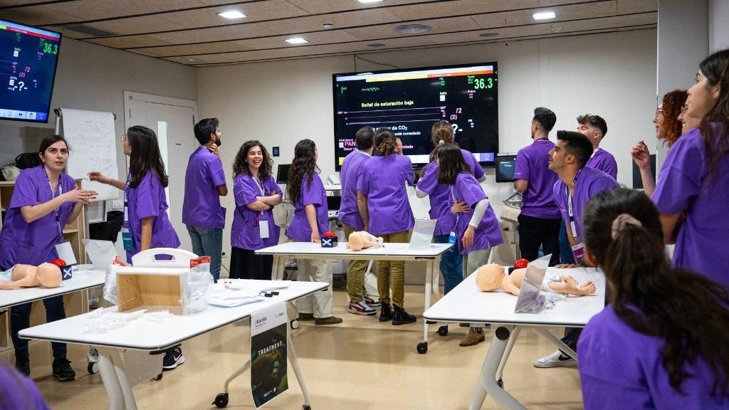 Sant Joan de Déu innova en la formació en cardiologia amb un robot, una sèrie i un 'escape room'